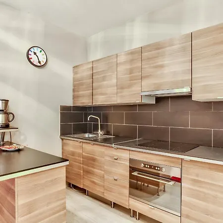 06 Design Flat Grands Boulevards * Париж